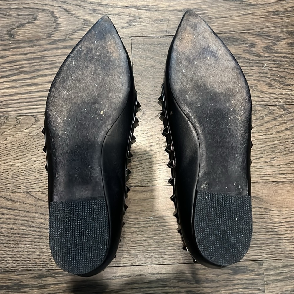 VALENTINO Rock Stud Flat “Noir” 38 EUC - Picture 2 of 7